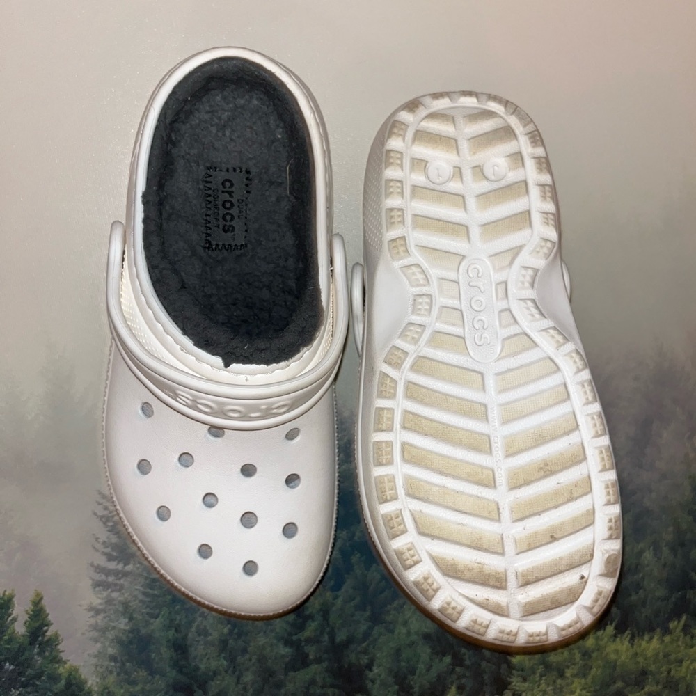 J1 White Kids Crocs Faux Fur Lined